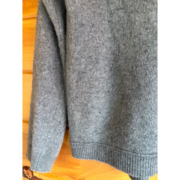 Banana Republic Gray V-Neck Sweater M - Merino Wool & Cashmere Blend - Picture 6 of 11